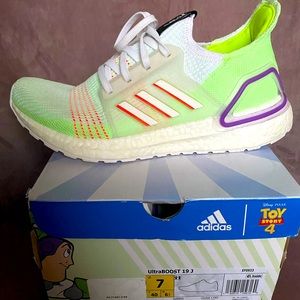 Adidas UltraBoost 19 -Toy story 4.